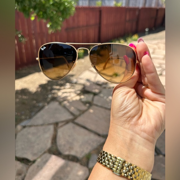 Vintage RayBan sunglasses - Picture 2 of 14